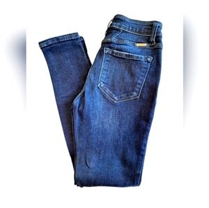 Kancan Dark Wash Non~Distressed Skinny Jeans~5/26